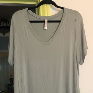 LuLaRoe Christy Tee 2xl.